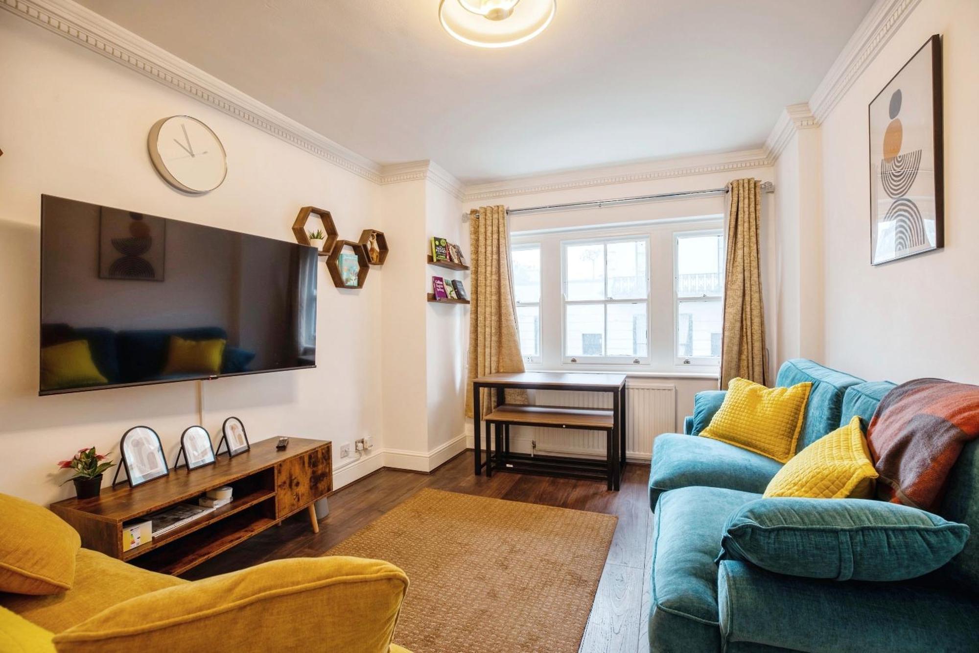 A Stunning Apartment In Paddington Londra Exterior foto
